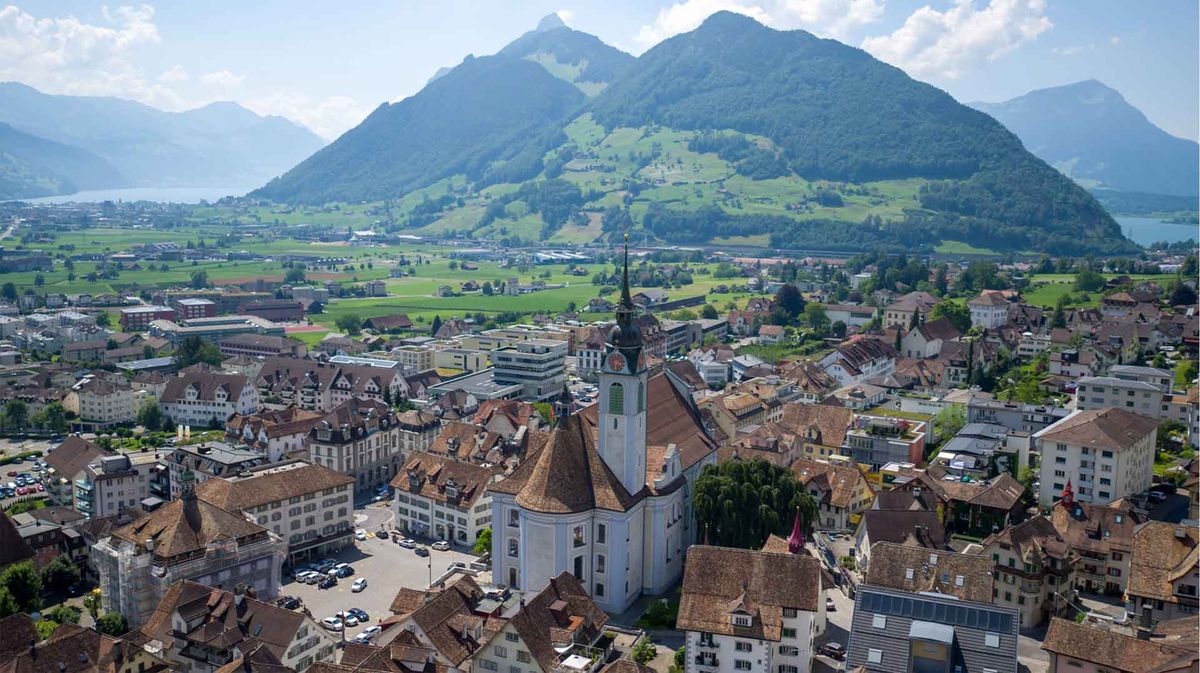 Ferienwohnung im Kanton Schwyz vermieten: Regeln, Pflichten und Tipps